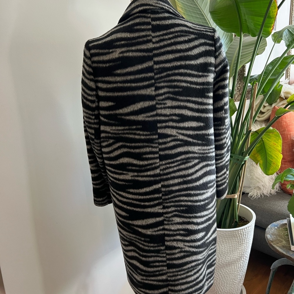 Topshop Wool-Blend Zebra Coat - Picture 4 of 10